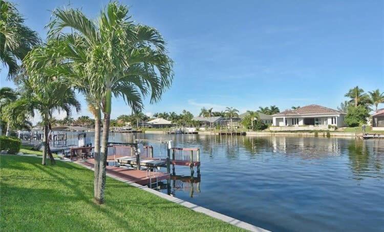 Free Heatedpool On Sailboataccesscanal Boat Lift Villa Cape Coral Exterior photo